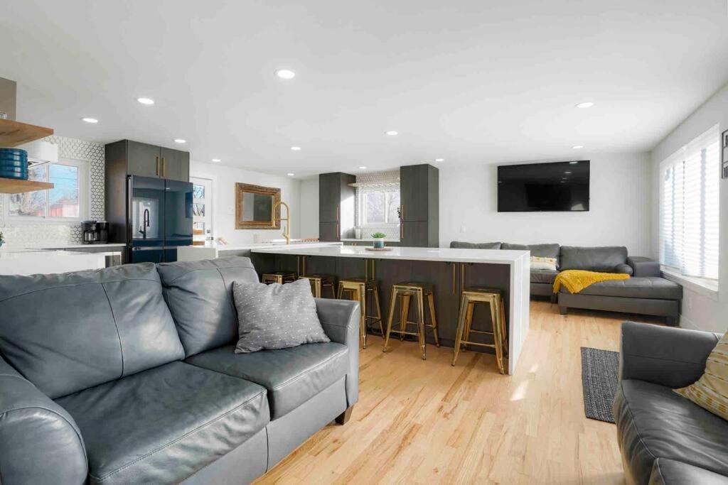 오로라 Sleeps 16 - 15 Min/Downtown, 10 Min/Medical Center 빌라 외부 사진